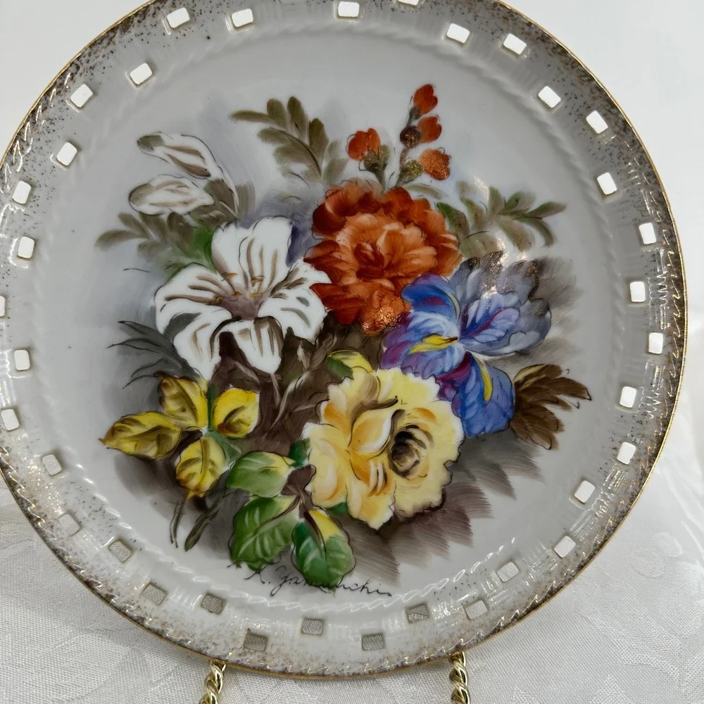Vintage Decorative Pierced Plate White Gold Fruit Floral Reticulated Plate Wall
